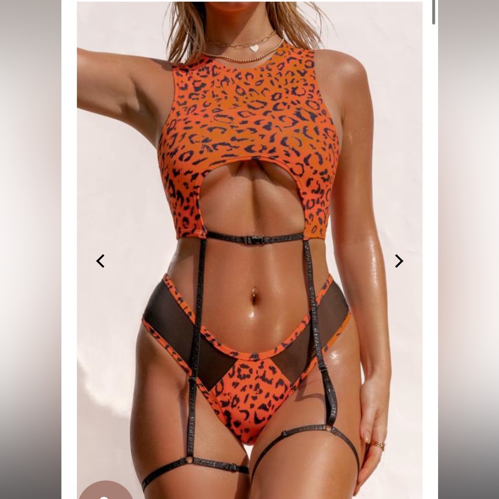 Creatures of XIX orange safari cheetah set XS